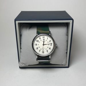 Timex Men’s Green Camo Watch 40mm (J 69)